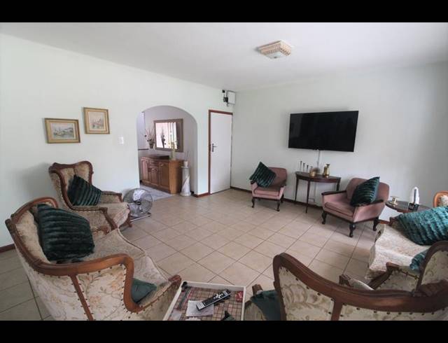 3 BEDROOM DUPLEX FOR SALE IN ESCOMBE